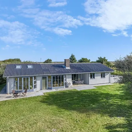 Skoge - 900m From The Sea By Interhome Lakolk