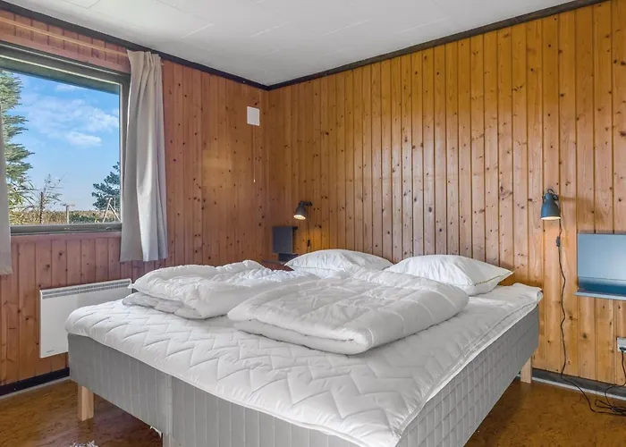 Skoge - 900m From The Sea By Interhome Lakolk